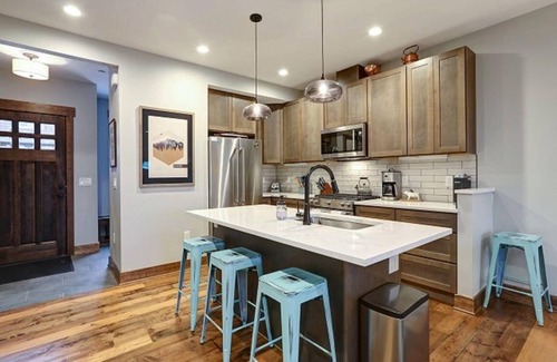 Cle Elum House | Mountain View Escape: Suncadia 2-Bdrm with Patio Access