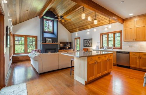 Cle Elum House | Inviting Suncadia 4-Bedroom Golf Course Home with Pool
