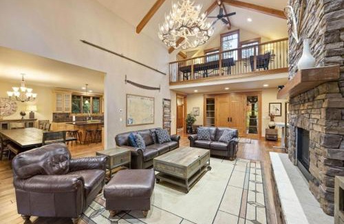 Cle Elum House | Relaxing Suncadia Home with Private Hot Tub & Pool Access
