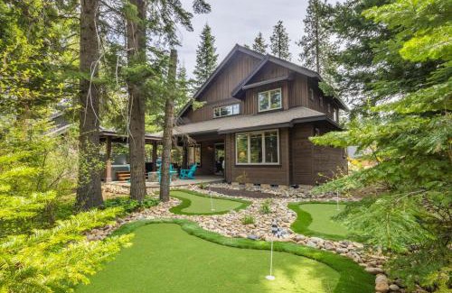Cle Elum House | Inviting Suncadia Golf Course View Home with Pool & Hot Tub