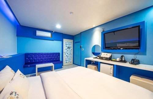 Suncheon Hotel | Eco-Friendly Comfort at Suncheon 9to9 with Hot Tub Access