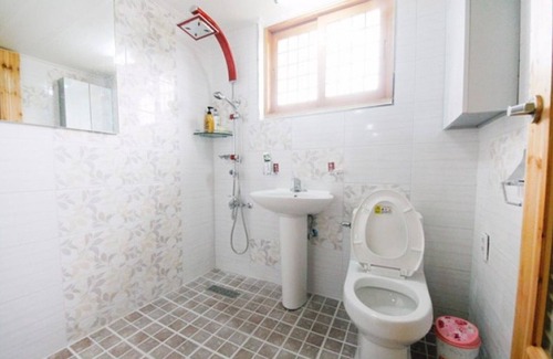 Hadae House | Eco-Friendly Suncheon Bay Yerang Pension with Breakfast