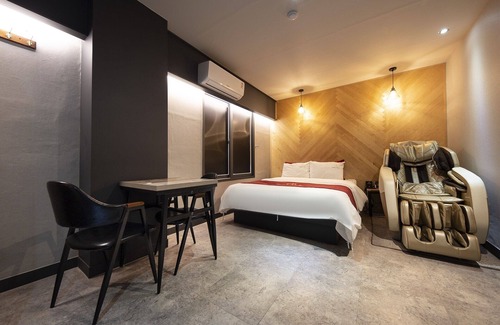 Suncheon Hotel | Eco-Friendly Comfort at Suncheon Hotel THE B with Breakfast