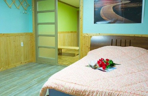 Hadae House | Explore Suncheon Bay Jeongmun Pension: Eco-Friendly Retreat