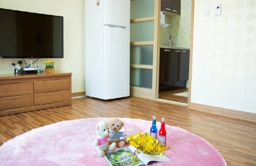 Hadae House | Explore Suncheon Bay Jeongmun Pension: Eco-Friendly Retreat