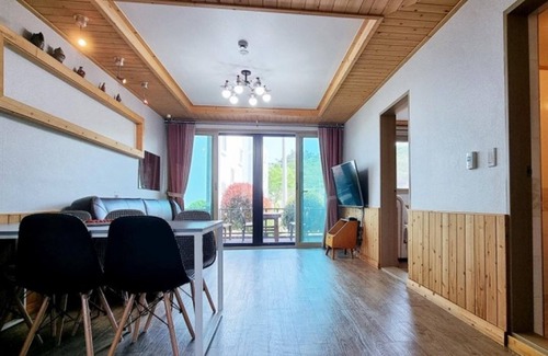 Tarimok House | Suncheon Suncheon Romance Pension