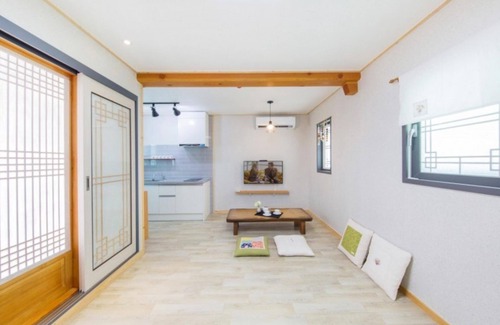 Tarimok House | Discover Suncheonman Sup Pension with Pool & Eco Amenities