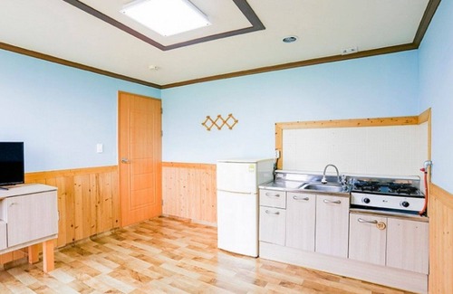 Tangsanmit House | Relax at Suncheon Tomato Village Pension with Pool & Breakfast