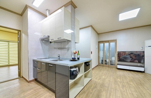 Tarimok House | Relax at Suncheonman Ddel Pension with Pool & Family Amenities