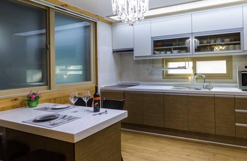 Hadae House | Suncheonman Jeongmun Pension