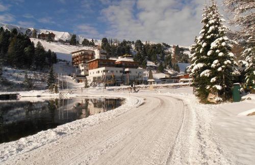 Turracher Hohe Apartment | Unforgettable Sundance Mountain Resort: Pet-Friendly Retreat