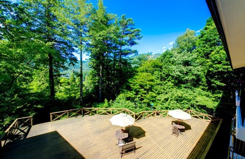 Hakone Hotel | Pet-Friendly Sundance Resort Hakone: Breakfast & Hot Tub