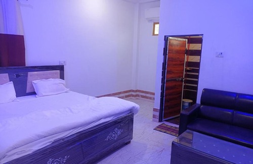 Haraiya House | Budget-Friendly Sundaram Guest House: Family-Ready Accommodation