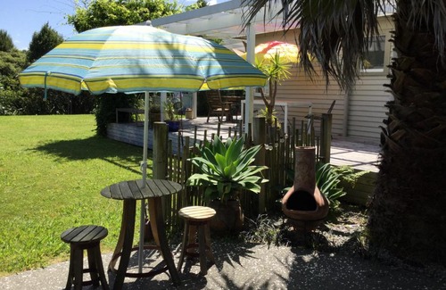 Otaki Bed & Breakfast | Experience Sundari Retreat: 4-Star Ocean View Getaway