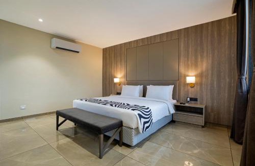 Sayajiganj Hotel | Experience Sunday Hotel Vadodara: 4-Star with Family Amenities