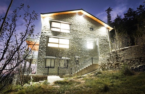 Theog Villa | Sunday Premium 5 BHK Villa Mihika, Shimla