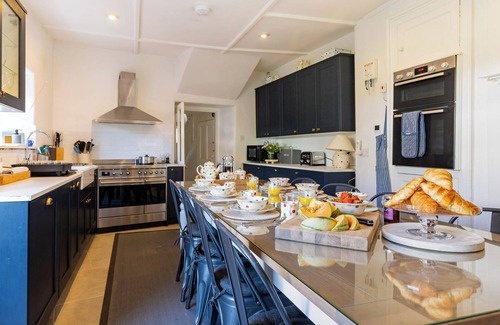Cawsand House | Top Coastal Holiday Cottages Steps from Sandy Beaches