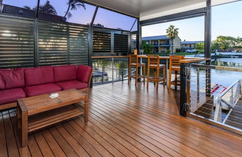 Bongaree Apartment | Delightful Waterfront Escape Where Ocean Meets Comfort