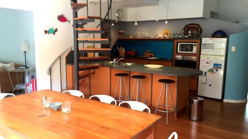 Killcare House | Beachside Getaway at Sunidaze House for Families