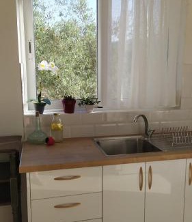Kato Diminio Apartment | Seasalted House - Pet Friendly Retreat with Great Reviews