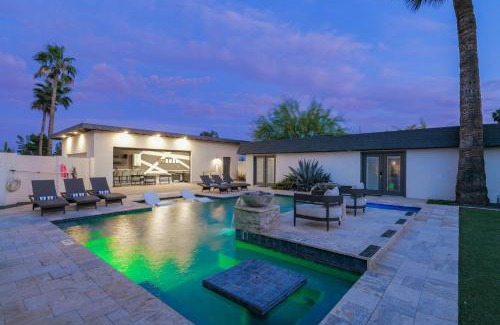 Central Scottsdale House | Discover Sunkist Sanctuary: Pet-Friendly Retreat in Scottsdale