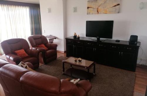 Funchal House | Discover Sunlife Residência T4: Rated 10/10 in Lagos Algarve