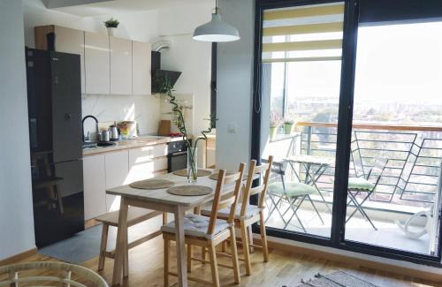 Centar Apartment | Bright and Inviting Sunlight Apartment with Breakfast Included