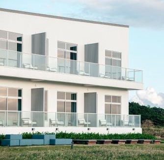 Eluan Hotel | Experience Oceanfront Bliss at Sunlight On the Peninsula