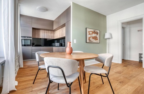 Gundeldingen Apartment | Bright Gundeldingen 3-Bedroom with Kitchen near Basel