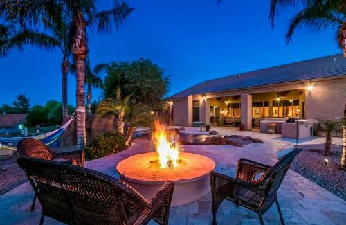 Queen Creek House | Discover the Sunlit Oasis Escape: Pet-Friendly Retreat