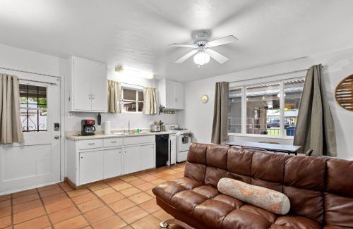 Camelback East Apartment | Family-Friendly Sunlit Palm Cottage in Uptown Phoenix