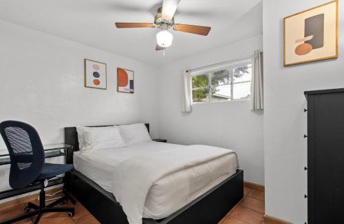 Camelback East Apartment | Family-Friendly Sunlit Palm Cottage in Uptown Phoenix