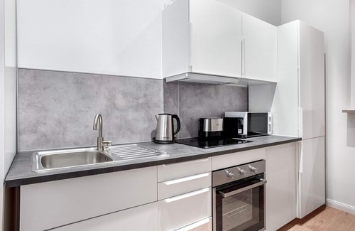Prenzlauer Berg Apartment | Bright 2BR Retreat in Prenzlauer Berg Near Schönhauser Allee
