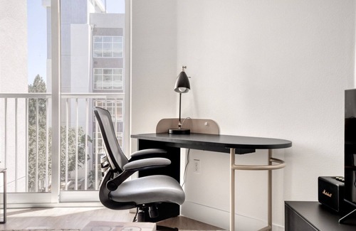 Centennial Apartment | Bright Redwood City 1BR: Pet-Friendly & Near Caltrain