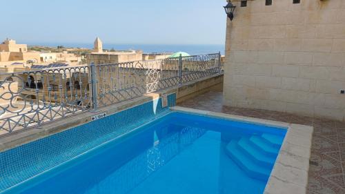 Nadur House | Relax at Bed and Breakfast "Selena" with Pool & Ocean View