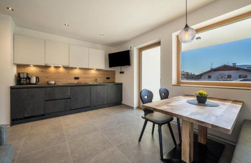 Lana Apartment | Sunny Apartment Sonnenlicht: Highly Rated & Family-Friendly