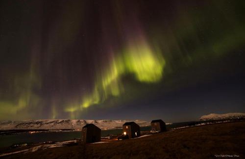 Akureyri House | Welcoming Sunnuhlid Houses: Rated 9.2/10, Family-Friendly Stay