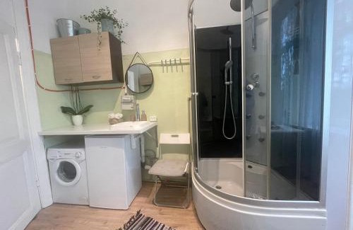 Grizinkalns Apartment | Budget-Friendly 1 Br Apartment Next to Park in Center