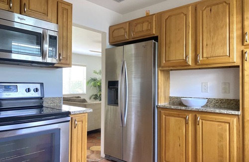 East Ocean Ave Apartment | Cozy 2-Bed Apartment Steps from Water and Near Beach