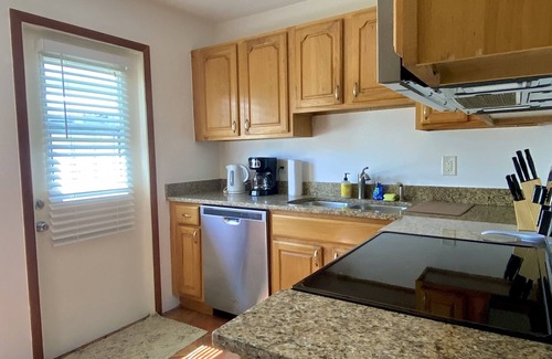 East Ocean Ave Apartment | Cozy 2-Bed Apartment Steps from Water and Near Beach
