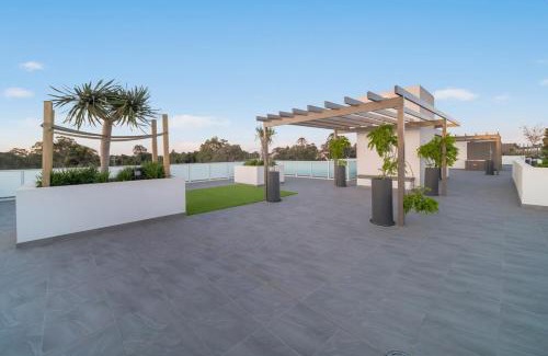Rouse Hill Apartment | Sunny 2-Bedroom Apartment with Parking in Rouse Hill