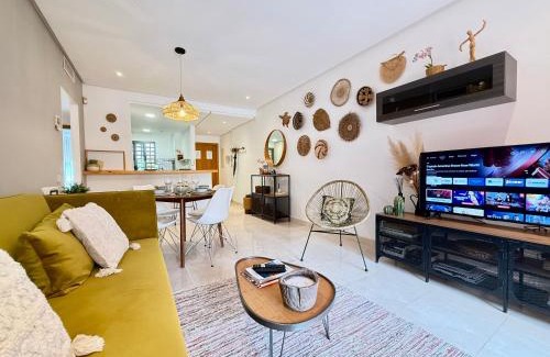 New Golden Mile Apartment | Inviting 2 Bedroom Apartment with Pool on the New Golden Mile