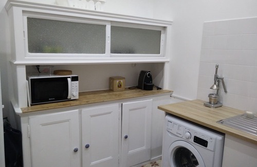 Santos Apartment | Bright 2BR Retreat in Lisbon with Pool and Spa Amenities