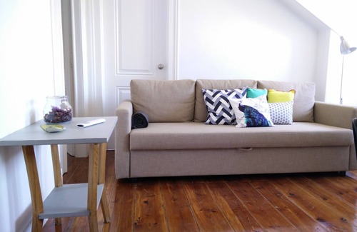 Santos Apartment | Bright 2BR Retreat in Lisbon with Pool and Spa Amenities