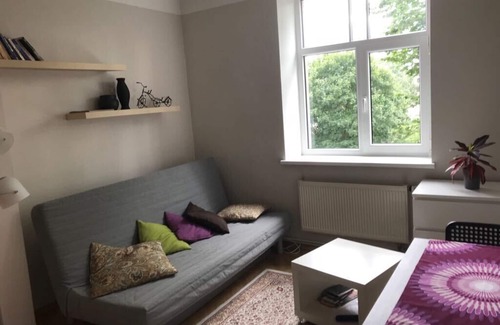 Avoti Apartment | Tranquil Flat with Pool & Breakfast near City Centre