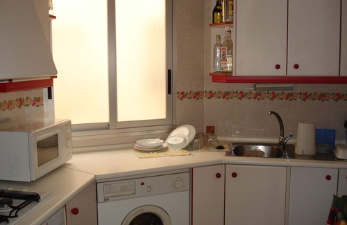 Santa Pola Apartment | Cozy Apartment with Sea View and Convenient Amenities