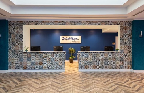 University Heights Resort | Sunny Getaway at WorldMark Mission Valley in San Diego