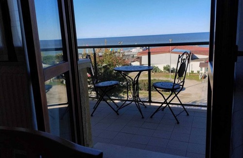 Torrette Apartment | Sunny apartment at 30m from the beach in Torrette di Fano. Pet-Friendly!