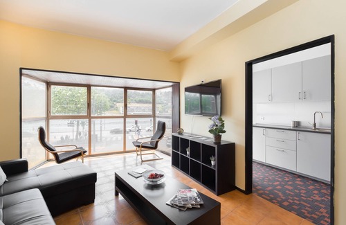 Lordelo do Ouro e Massarelos Apartment | Sunny Apartment Douro Riverside with Spa and Breakfast