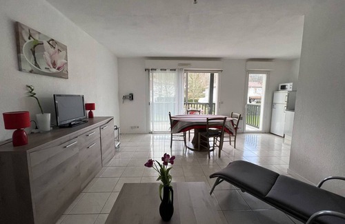 Cambo-les-Bains Apartment | Relaxing Retreat at Apartment Cambo-les-Bains for Two